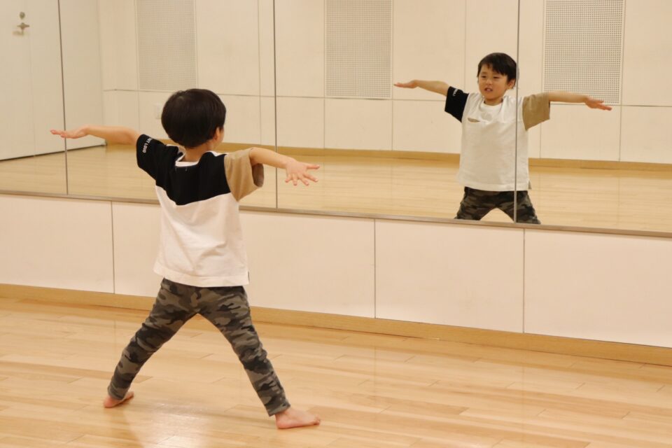 ダンスは何歳から始めるべき？年齢別のメリット・デメリットと教室選びのポイントをプロが解説