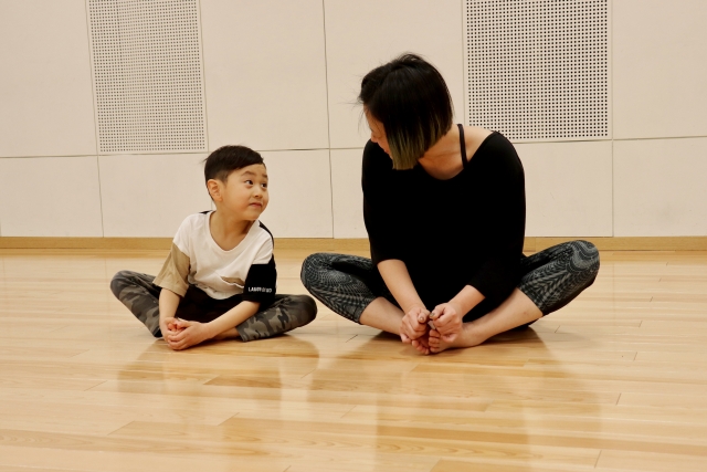 ダンススクールは何歳から通える？