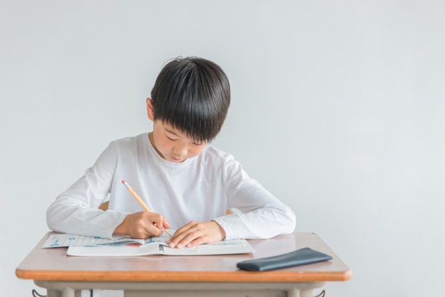 小学生に複数の習い事をかけ持ちさせる場合の注意点