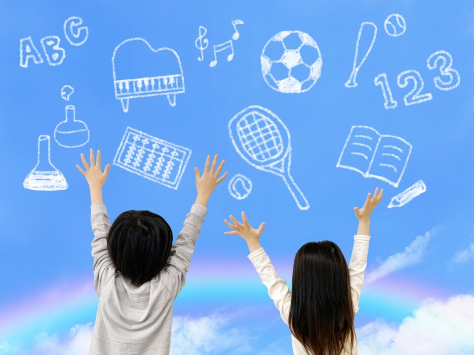 小学生に人気の習い事は何？選び方やかけ持ちの注意点を解説